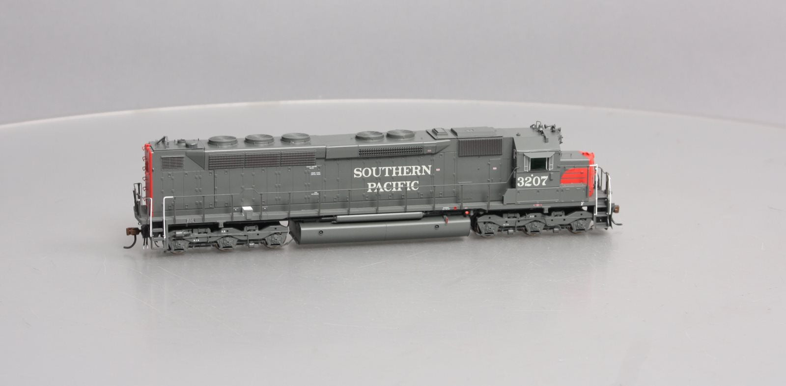 Athearn G63608 HO Southern Pacific SDP45 Diesel Locomotive #3207