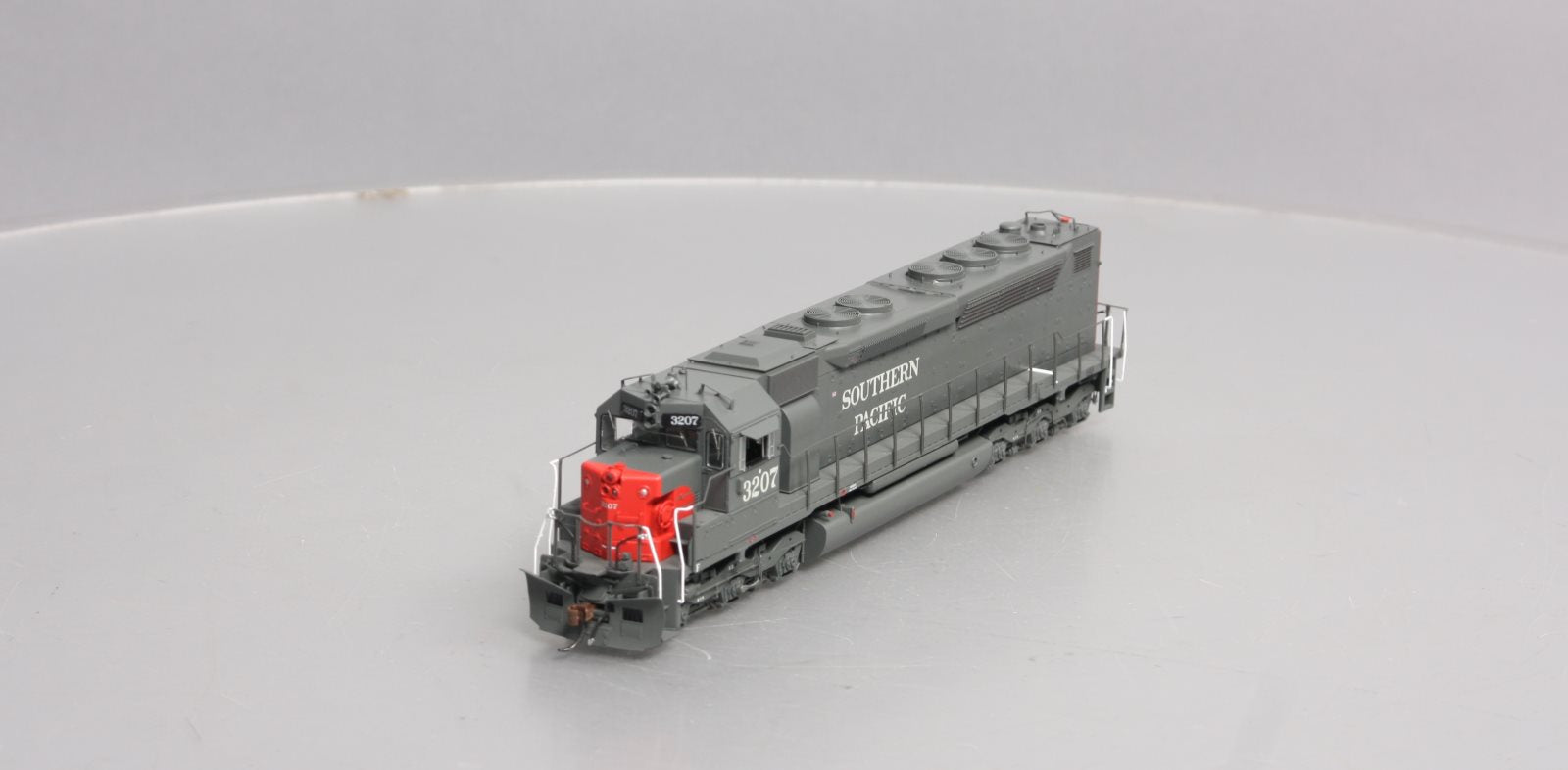Athearn G63608 HO Southern Pacific SDP45 Diesel Locomotive #3207
