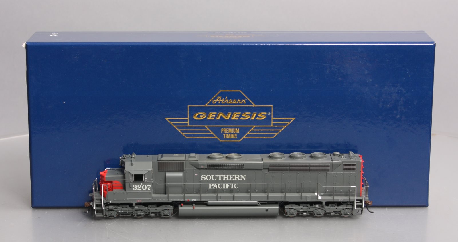 Athearn G63608 HO Southern Pacific SDP45 Diesel Locomotive #3207