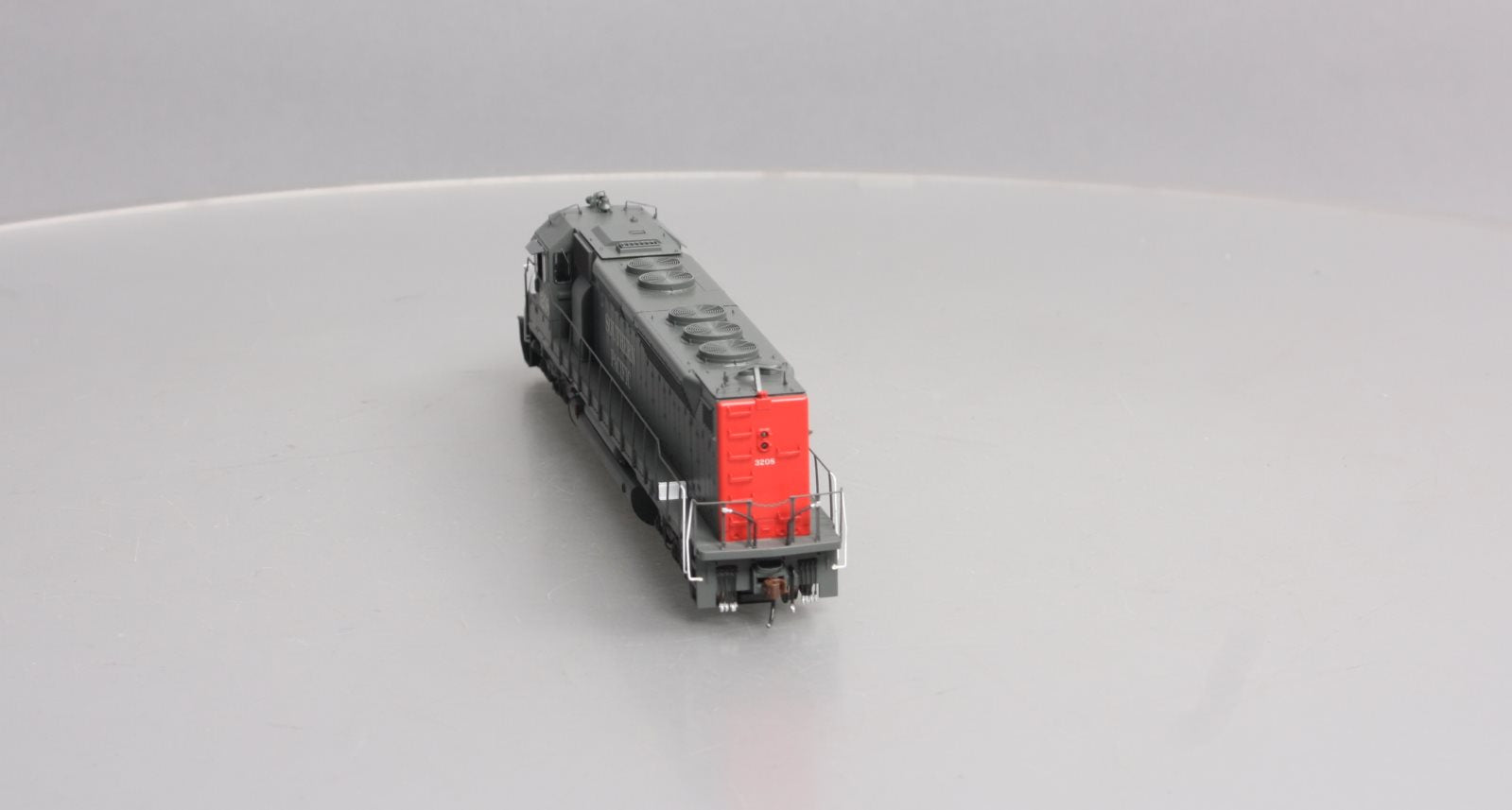 Athearn G63621 HO Southern Pacific SDP45 Diesel Locomotive #3208