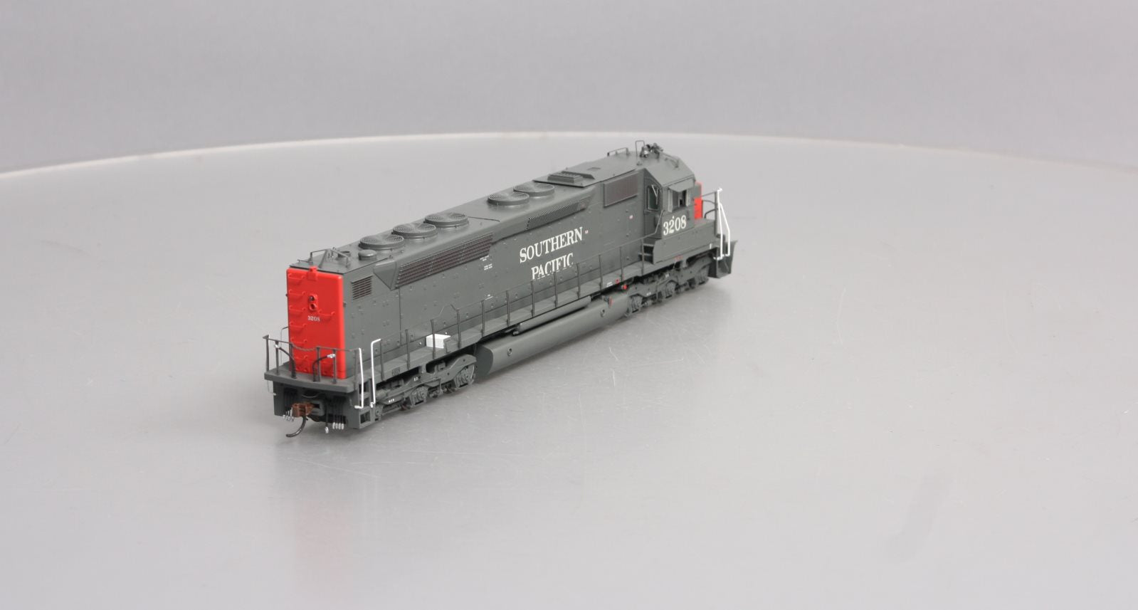 Athearn G63621 HO Southern Pacific SDP45 Diesel Locomotive #3208