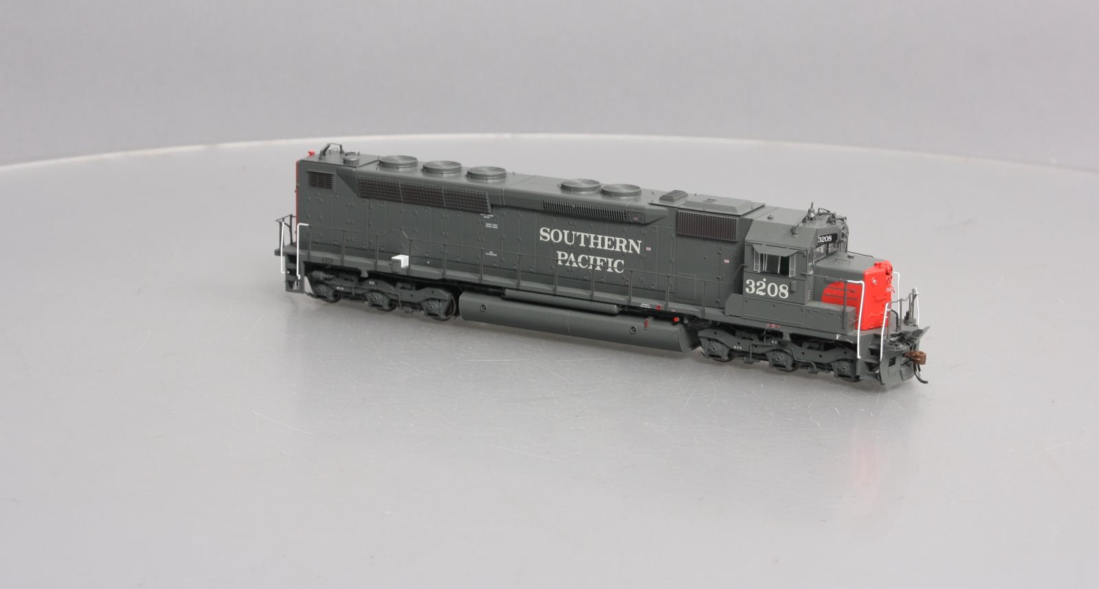 Athearn G63621 HO Southern Pacific SDP45 Diesel Locomotive #3208