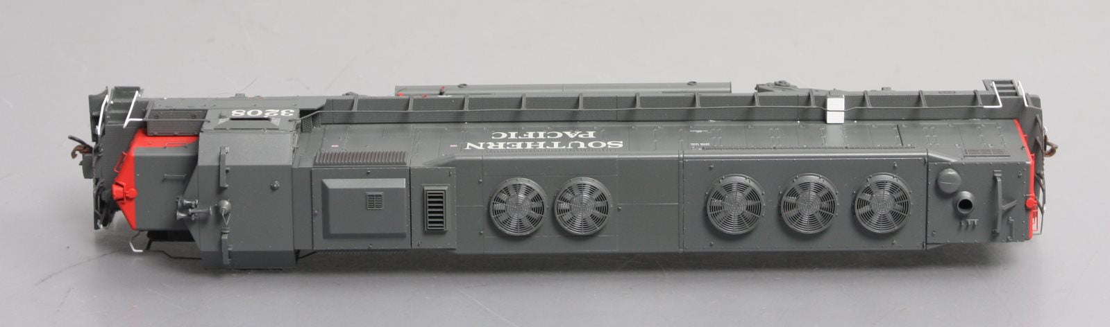 Athearn G63621 HO Southern Pacific SDP45 Diesel Locomotive #3208