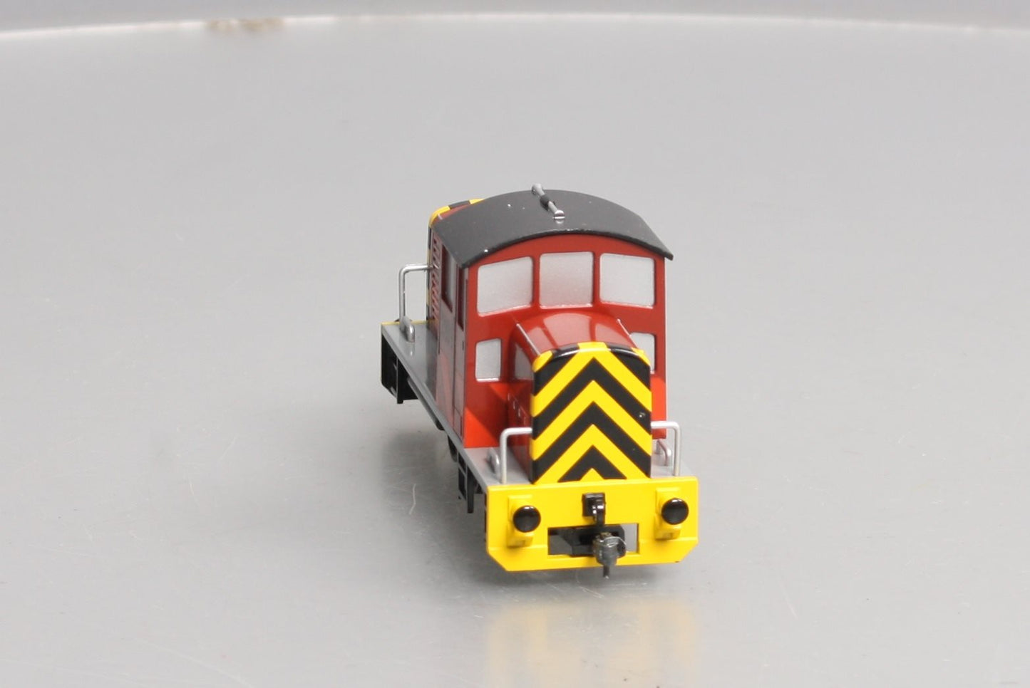 Bachmann 58804 HO Thomas & Friends Salty Diesel Locomotive w/Moving Eyes #2991