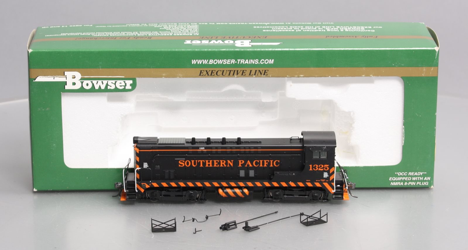 Bowser 23509 HO Southern Pacific VO-1000 Phase I Diesel Locomotive #1325