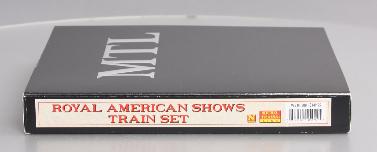 Micro-Trains 99301300 N Royal American Shows Heavyweight Passenger (Set of 5)