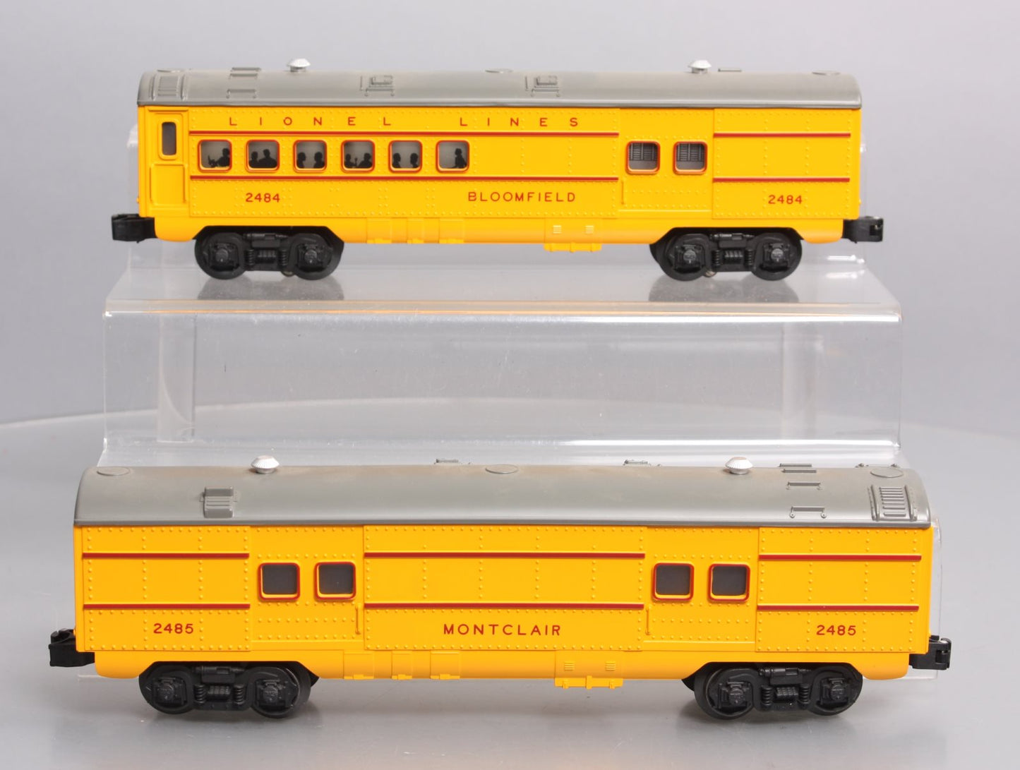 Lionel 6-27929 Union Pacific Streamlined Anniversary Passenger Car (Set of 2)
