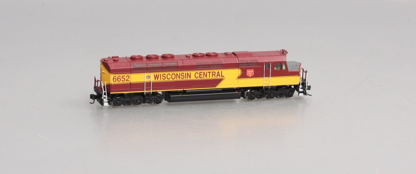 Athearn 16893 N Wisconsin Central FP45 with DCC & Sound #6652