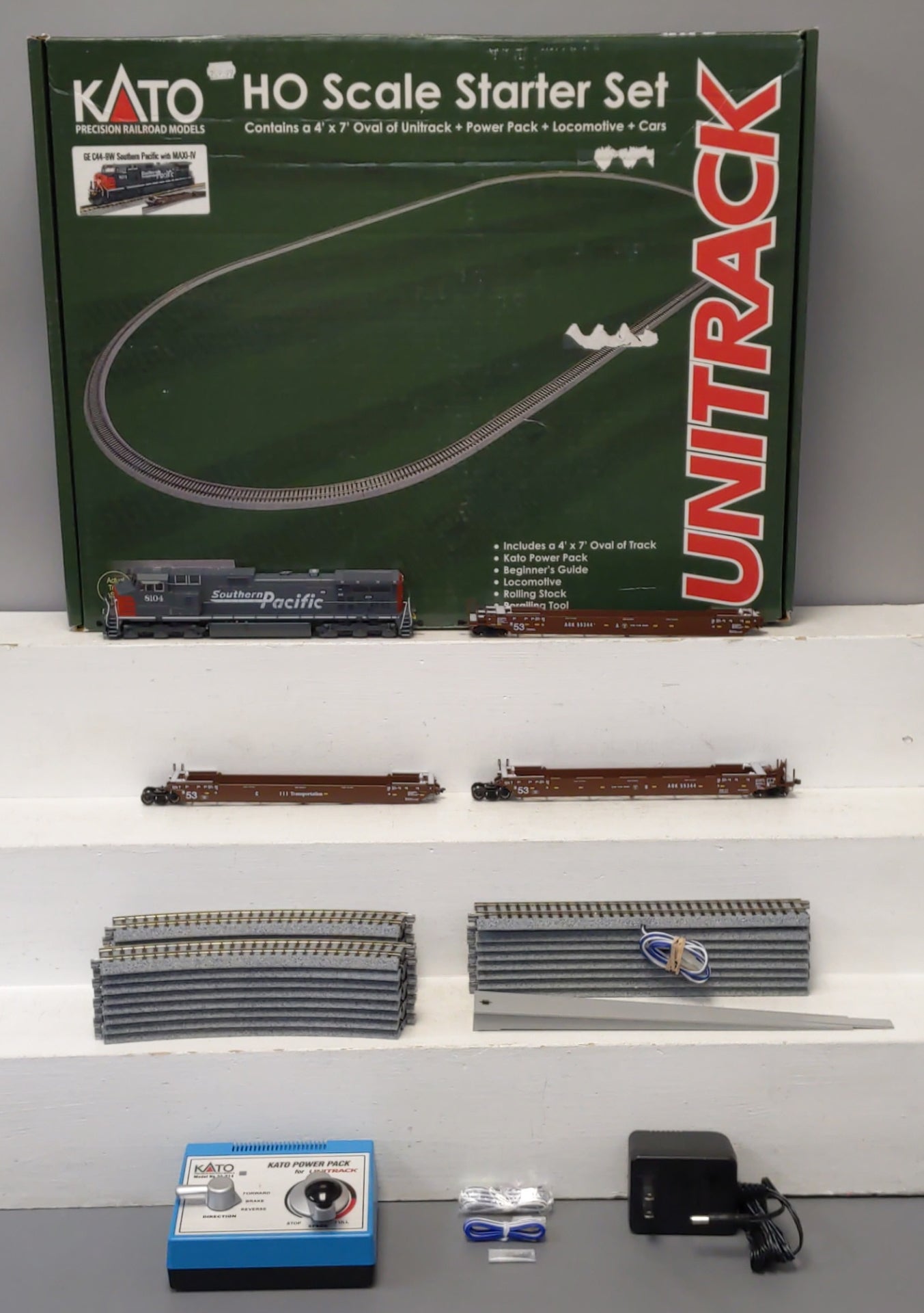 Kato 30-2009 HO Southern Pacific GE C44-9W Diesel Starter Train Set