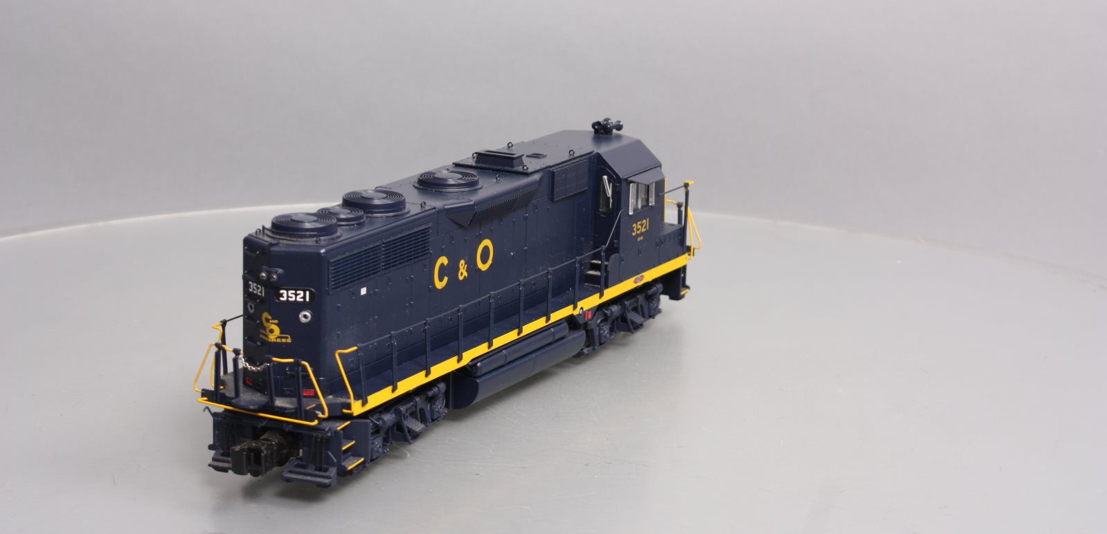 Lionel 6-38985 O Chesapeake & Ohio Legacy GP35 Diesel Locomotive #3521