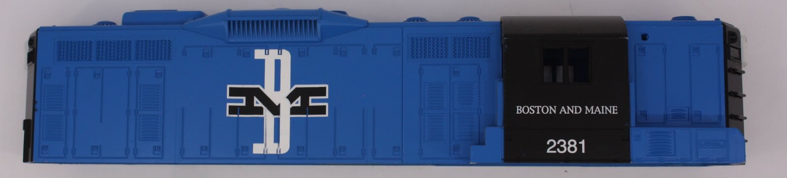 Lionel 18571-7 #2381 Boston & Maine GP-9 Diesel Shell
