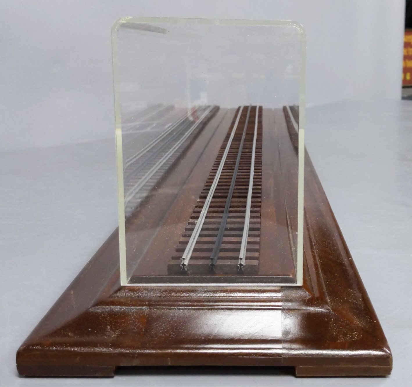Lionel 6-308002 O Century Club NYC F3 ABA Diesel Set - Display Case Only LN/Box