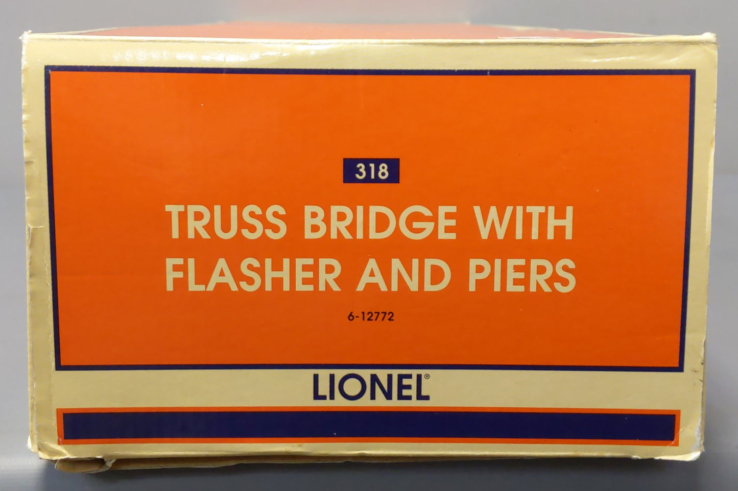 Lionel 6-12772 O Gauge Truss Bridge with Flasher and Piers