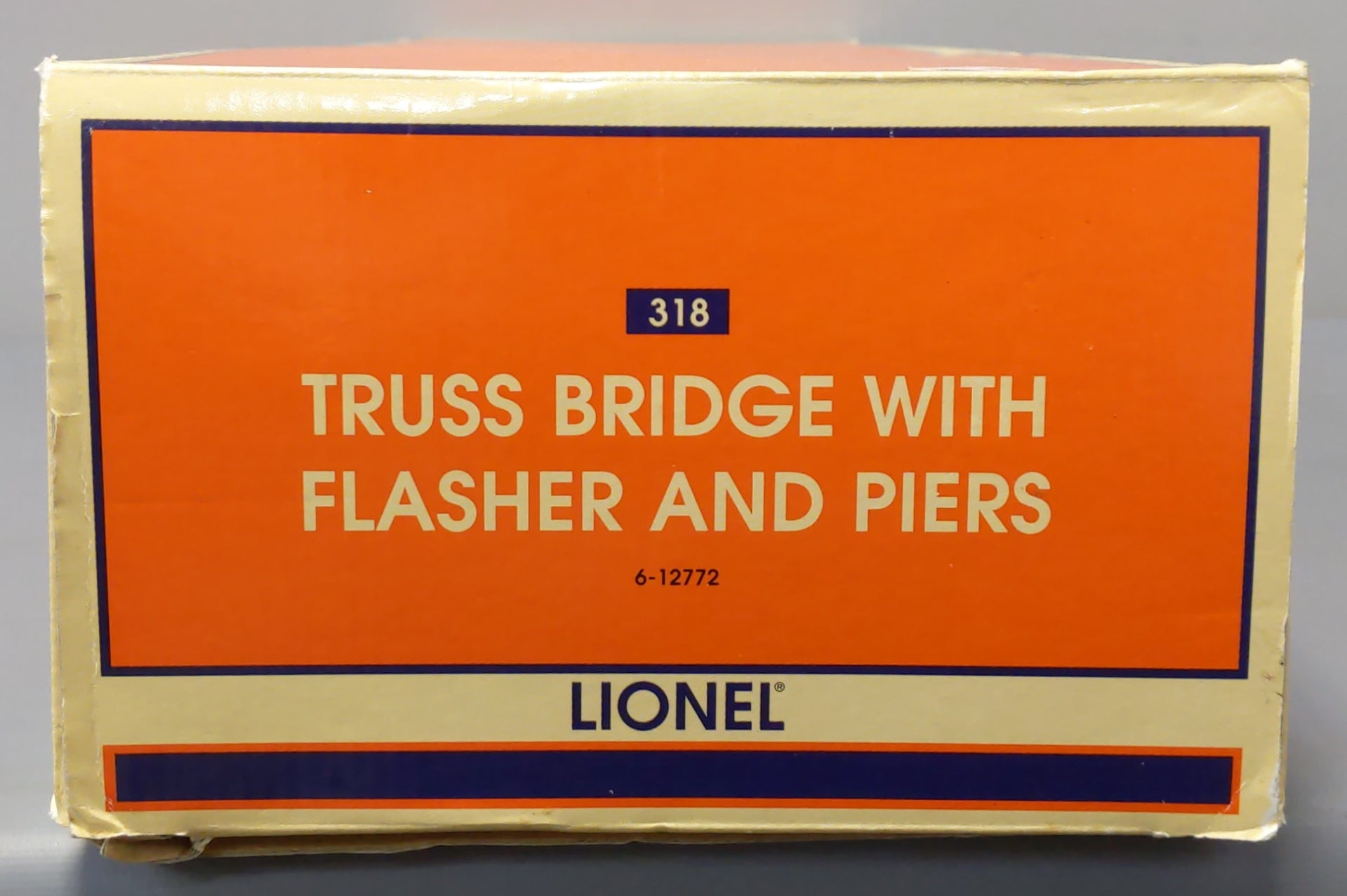 Lionel 6-12772 O Gauge Truss Bridge with Flasher and Piers