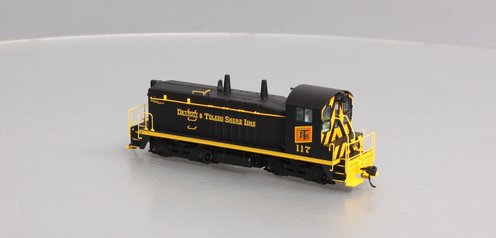 Walthers 910-20656 HO D&TS EMD SW7 Diesel Locomotive with ESU Sound & DCC #117