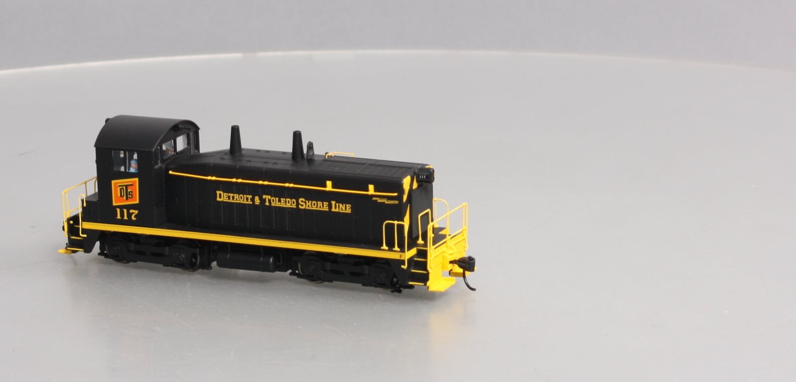 Walthers 910-20656 HO D&TS EMD SW7 Diesel Locomotive with ESU Sound & DCC #117