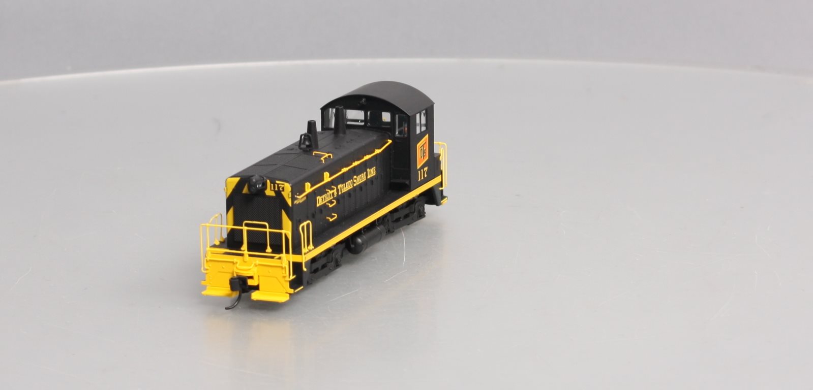 Walthers 910-20656 HO D&TS EMD SW7 Diesel Locomotive with ESU Sound & DCC #117