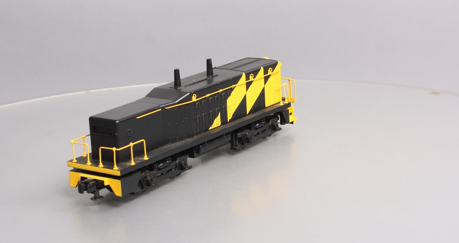 MTH 30-2441-3 O Canton Railroad SW-9 Switcher Diesel Engine Calf (Non-Powered) LN/Box
