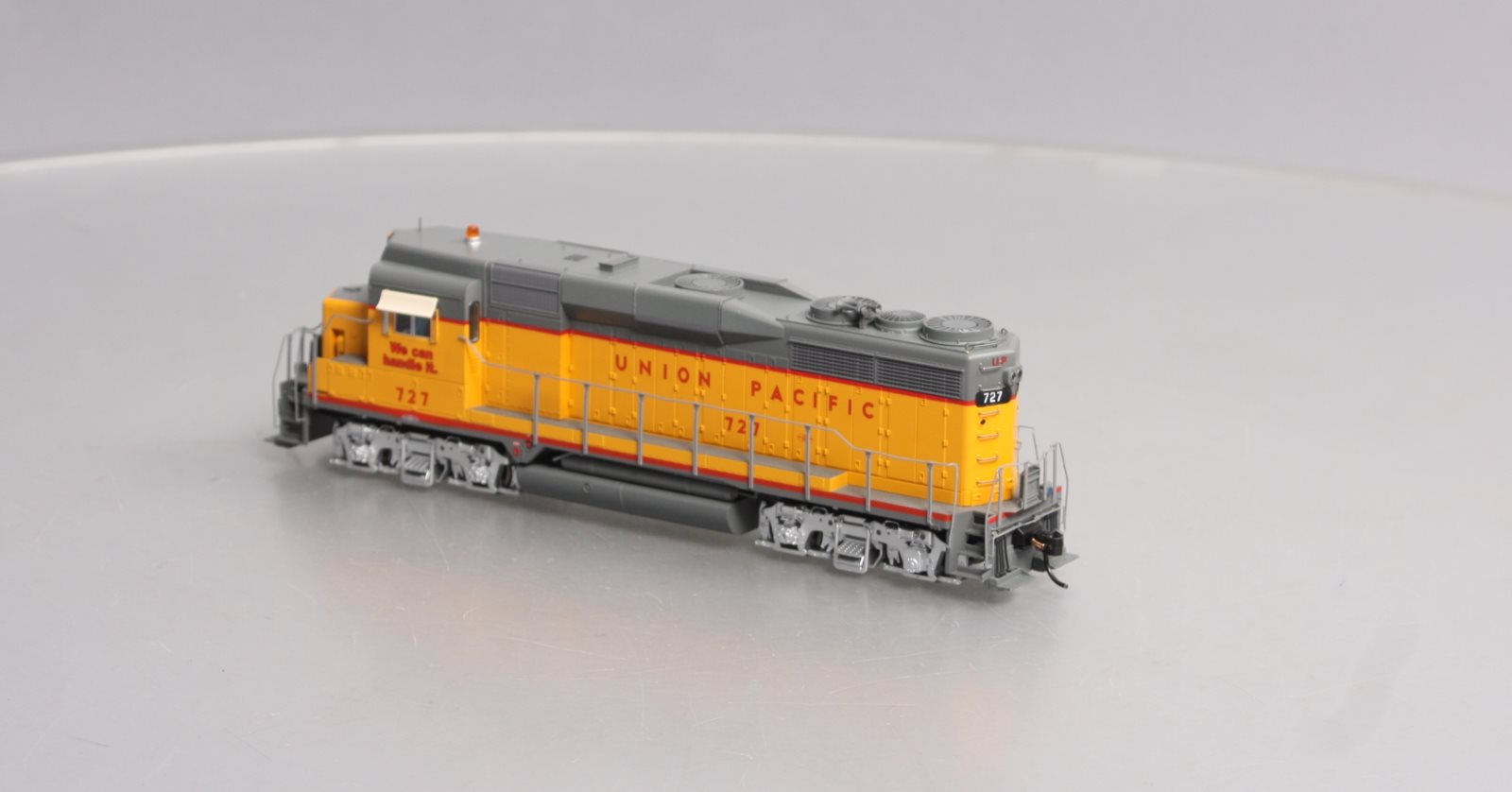 Walthers 920-48865 HO Union Pacific EMD GP30 Diesel Locomotive #727