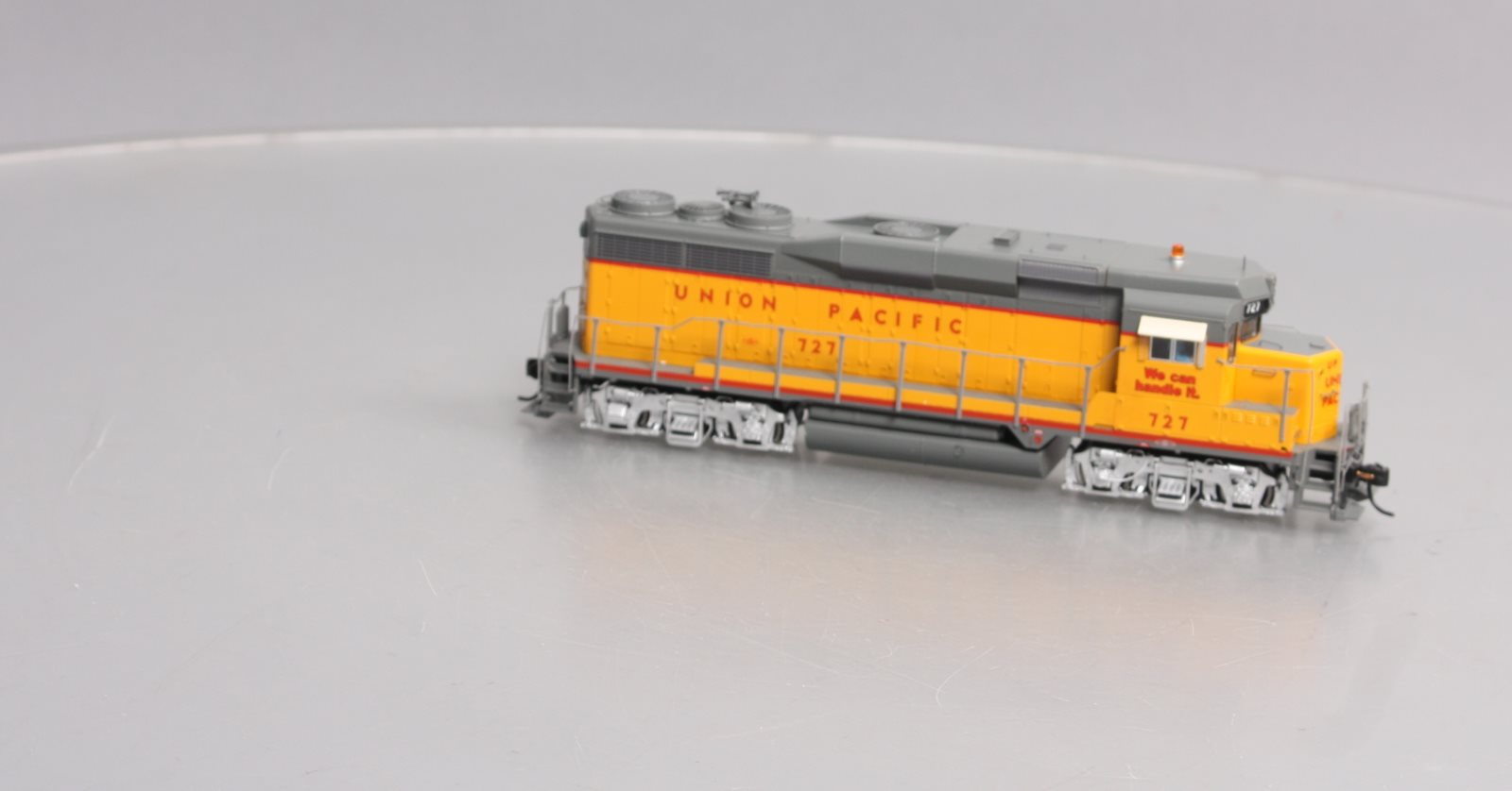 Walthers 920-48865 HO Union Pacific EMD GP30 Diesel Locomotive #727