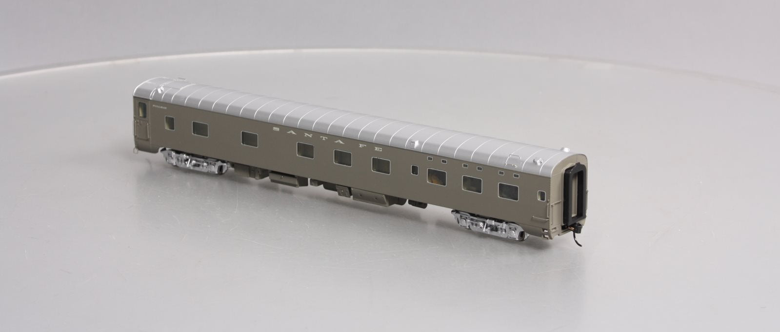 Walthers 920-9328 HO Santa Fe 85' P-S Valley 6-6-4 Sleeper-Standard