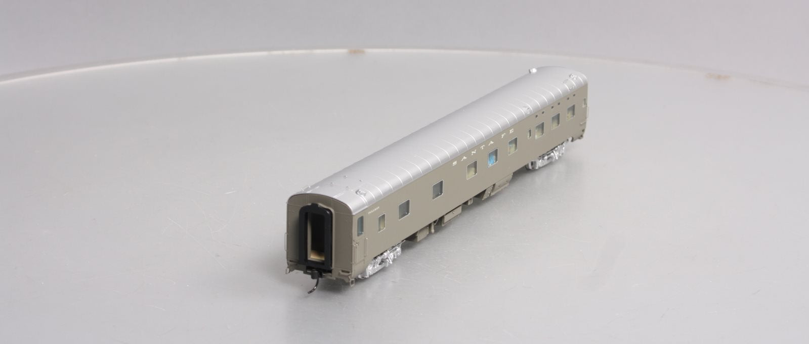Walthers 920-9328 HO Santa Fe 85' P-S Valley 6-6-4 Sleeper-Standard