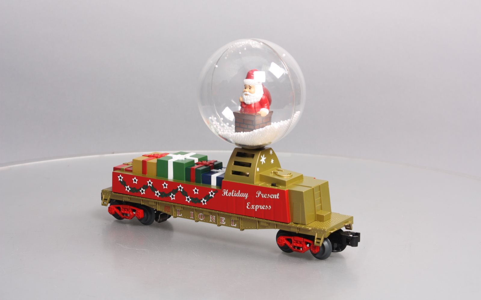 Lionel 6-37035 O Scale Santa's Operating Snow Globe Car NIB
