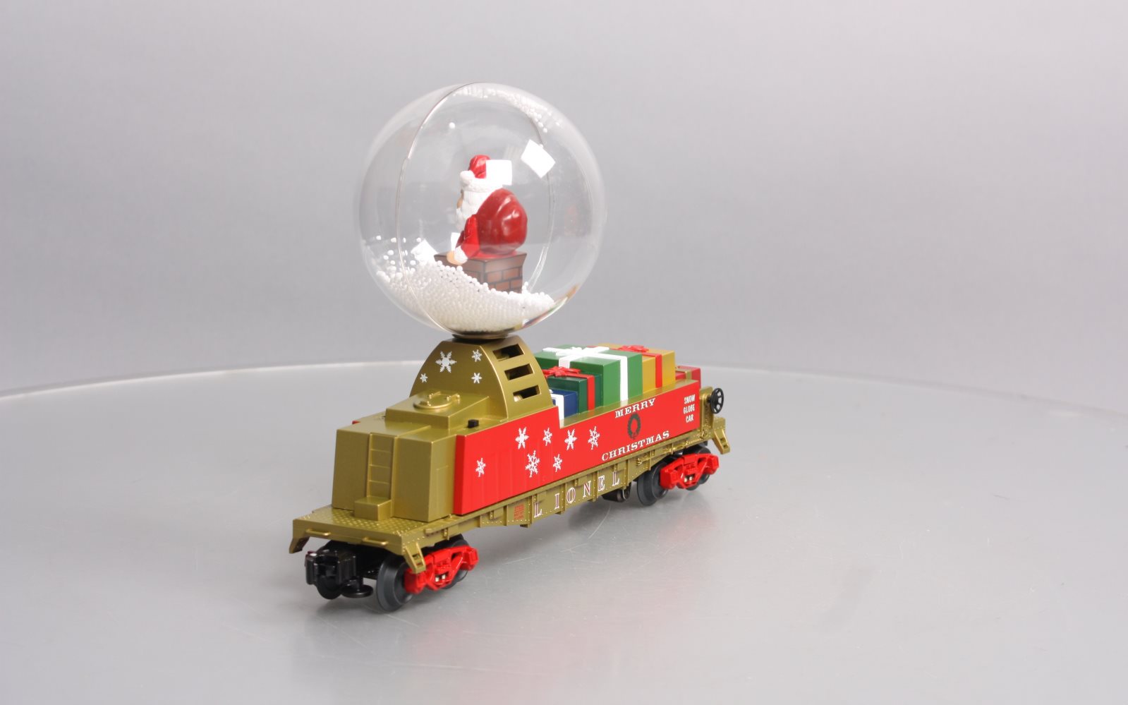 Lionel 6-37035 O Scale Santa's Operating Snow Globe Car NIB