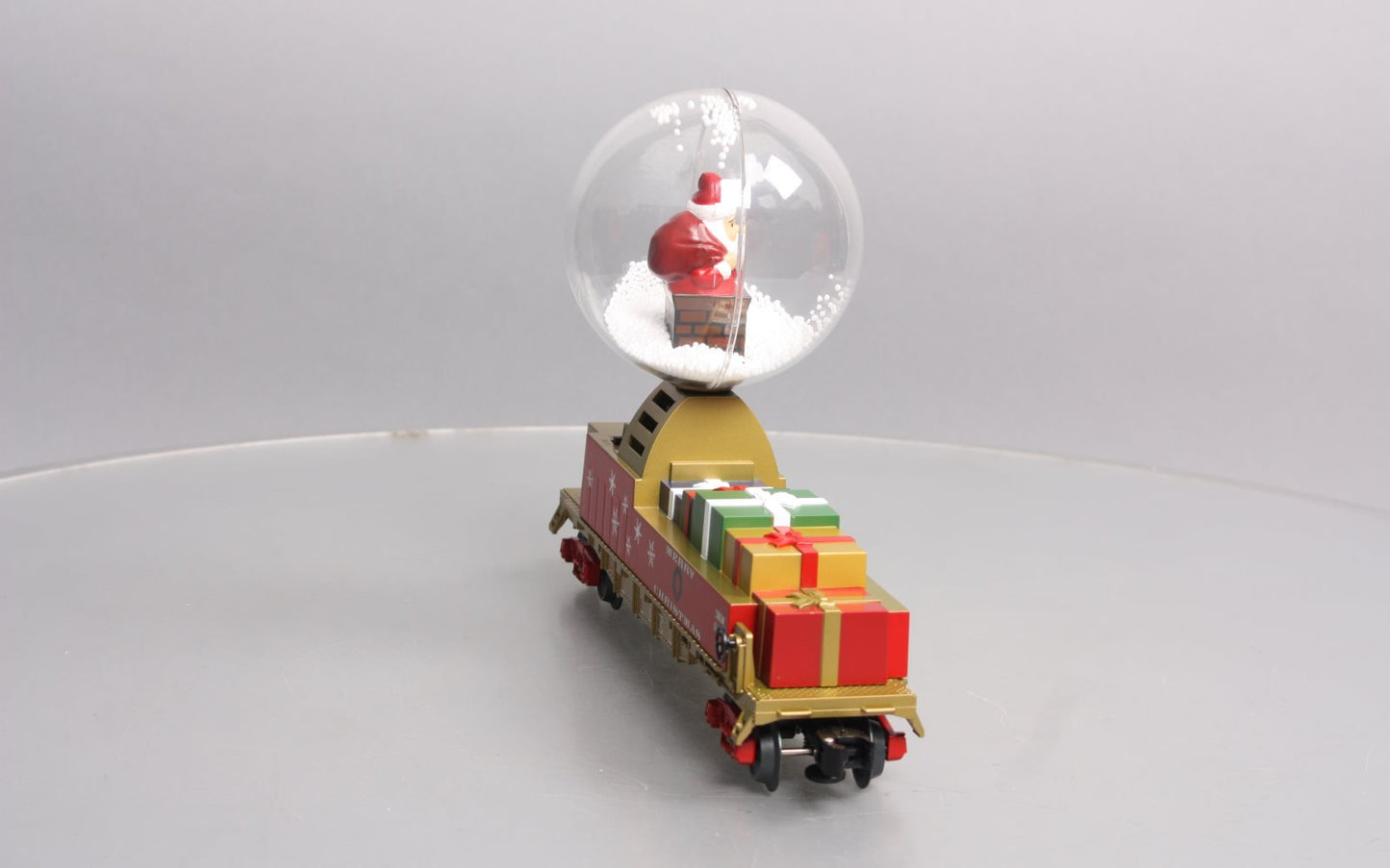 Lionel 6-37035 O Scale Santa's Operating Snow Globe Car NIB