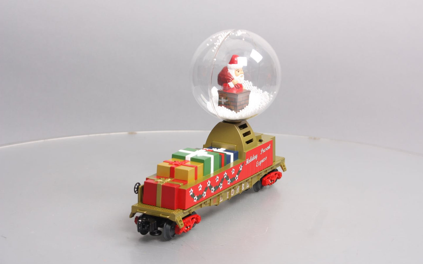 Lionel 6-37035 O Scale Santa's Operating Snow Globe Car NIB