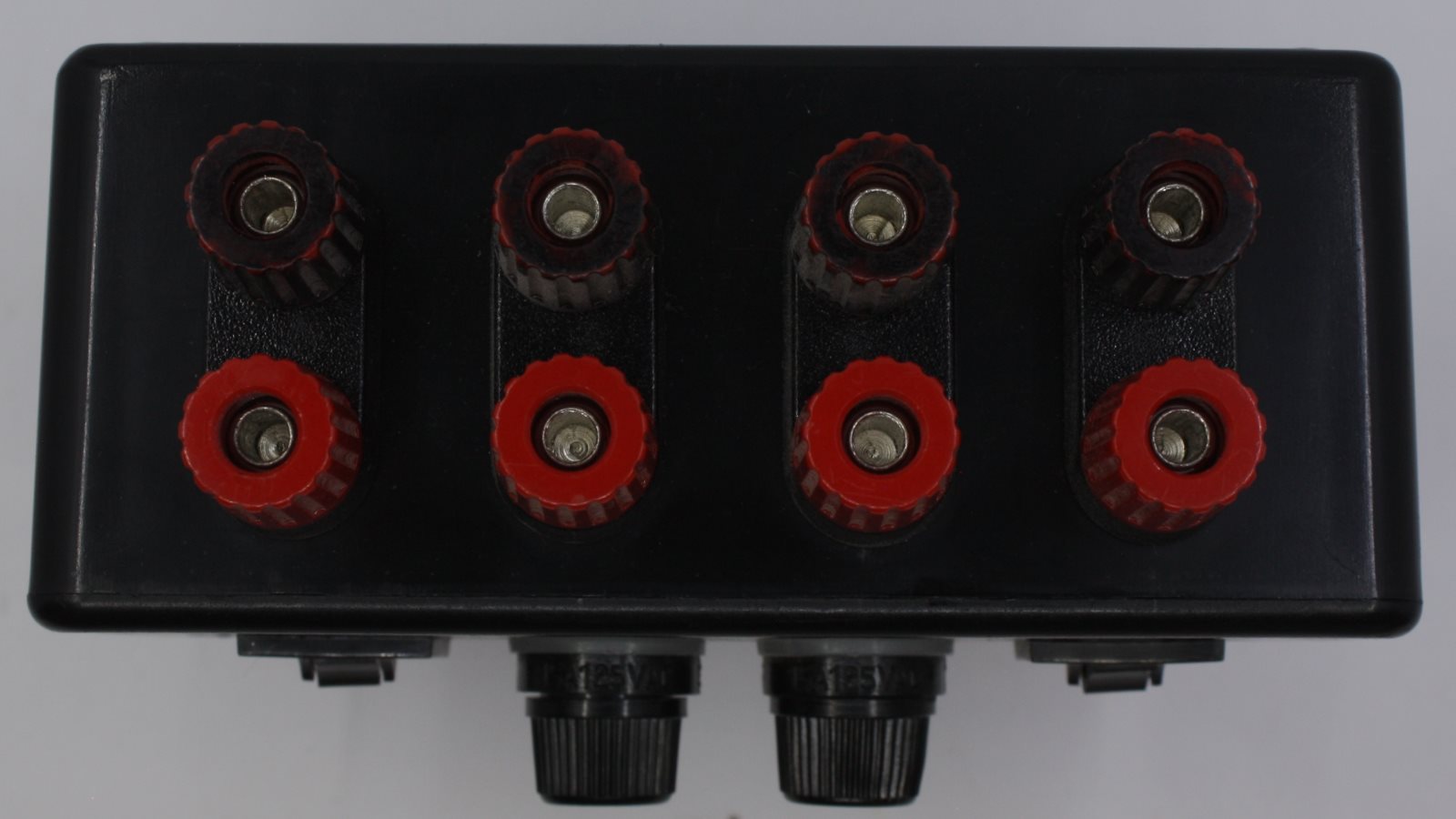 Acme 0916-02 O Gauge 4 Terminal 7A Fuse Box with Power Cable