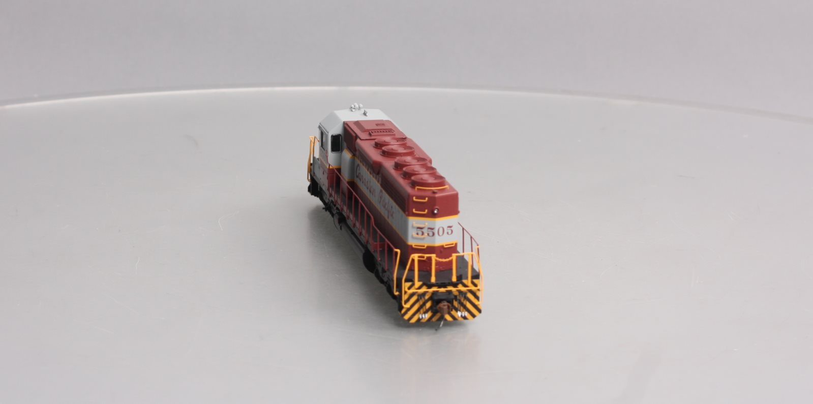 Athearn 98762 HO Scale Canadian Pacific SD40 Diesel Locomotive #5505