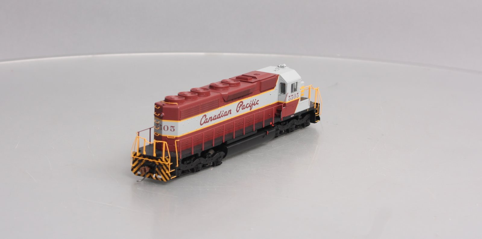 Athearn 98762 HO Scale Canadian Pacific SD40 Diesel Locomotive #5505