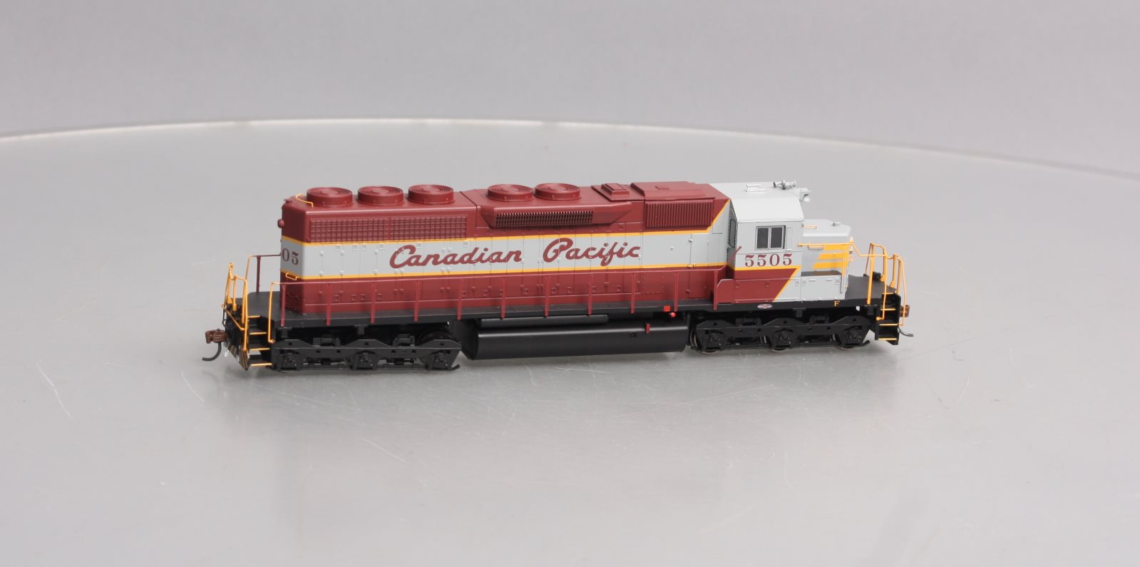 Athearn 98762 HO Scale Canadian Pacific SD40 Diesel Locomotive #5505