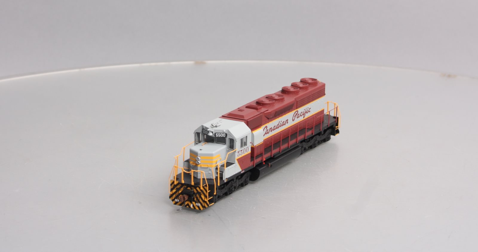 Athearn 98860 HO Canadian Pacific SD40 Diesel Loco w/DCC & Sound RTR #5500