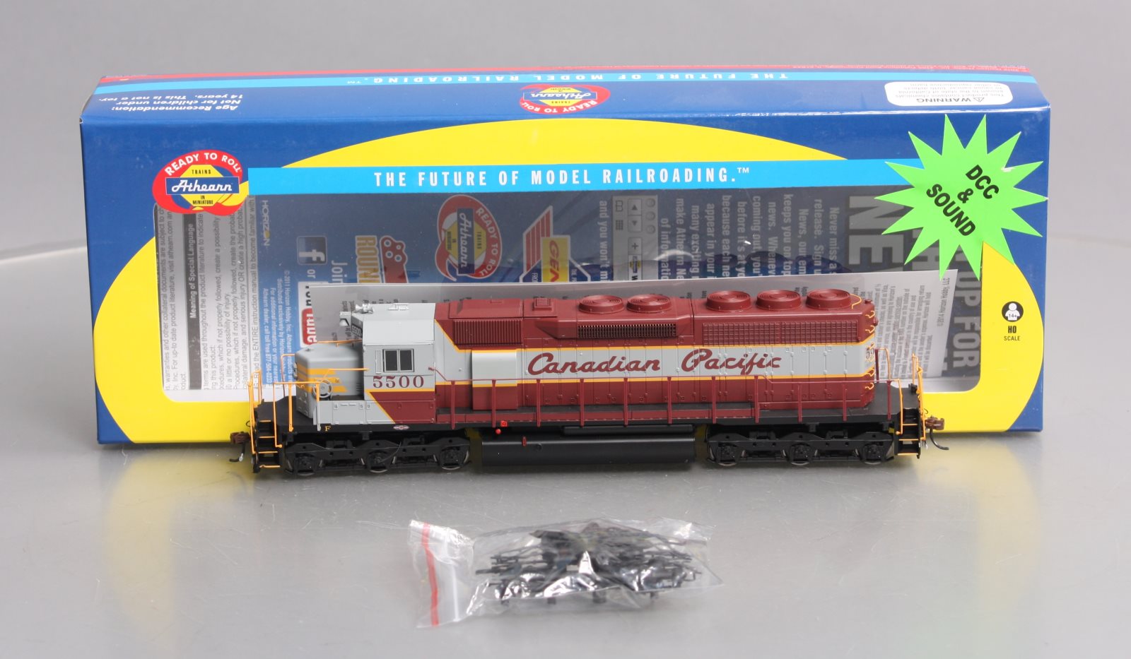Athearn 98860 HO Canadian Pacific SD40 Diesel Loco w/DCC & Sound RTR #5500