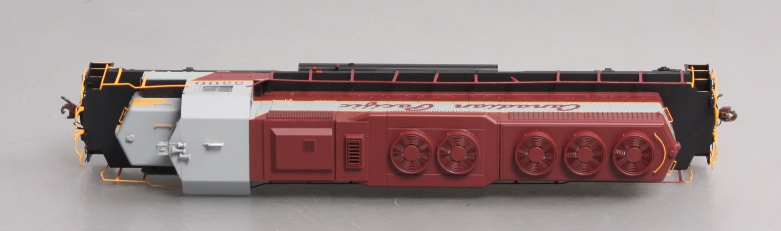 Athearn 98860 HO Canadian Pacific SD40 Diesel Loco w/DCC & Sound RTR #5500
