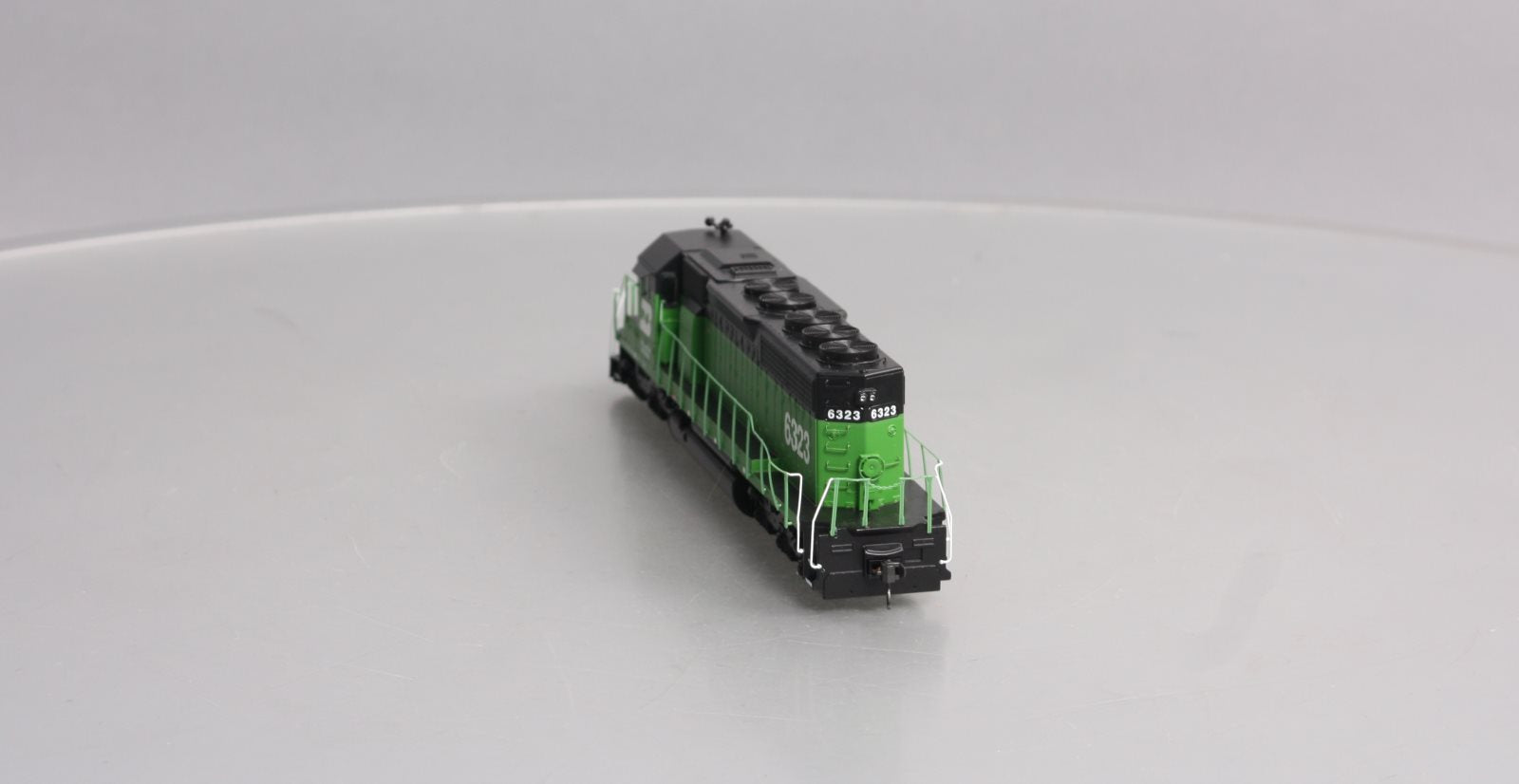 Athearn 93579 HO Scale Burlington Northern SD40 Diesel Locomotive #6323 LN/Box