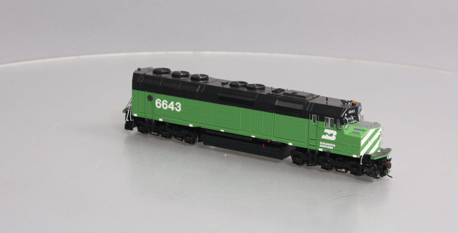 Athearn G67519 HO Burlington Northern F45 Diesel Locomotive #6643