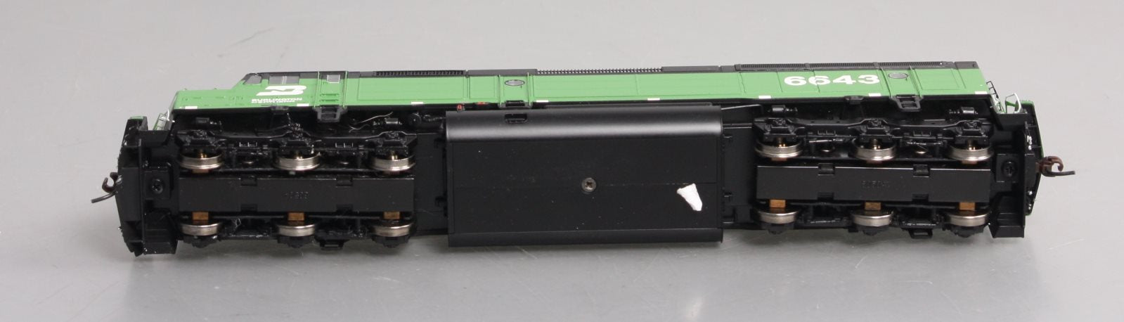 Athearn G67519 HO Burlington Northern F45 Diesel Locomotive #6643