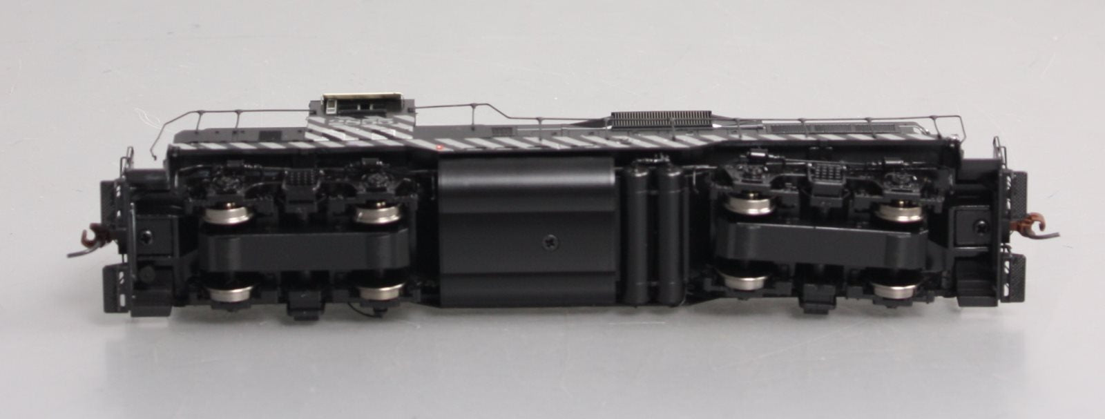 Athearn G62431 HO Santa Fe GP7 Zebra Diesel Locomotive #2855