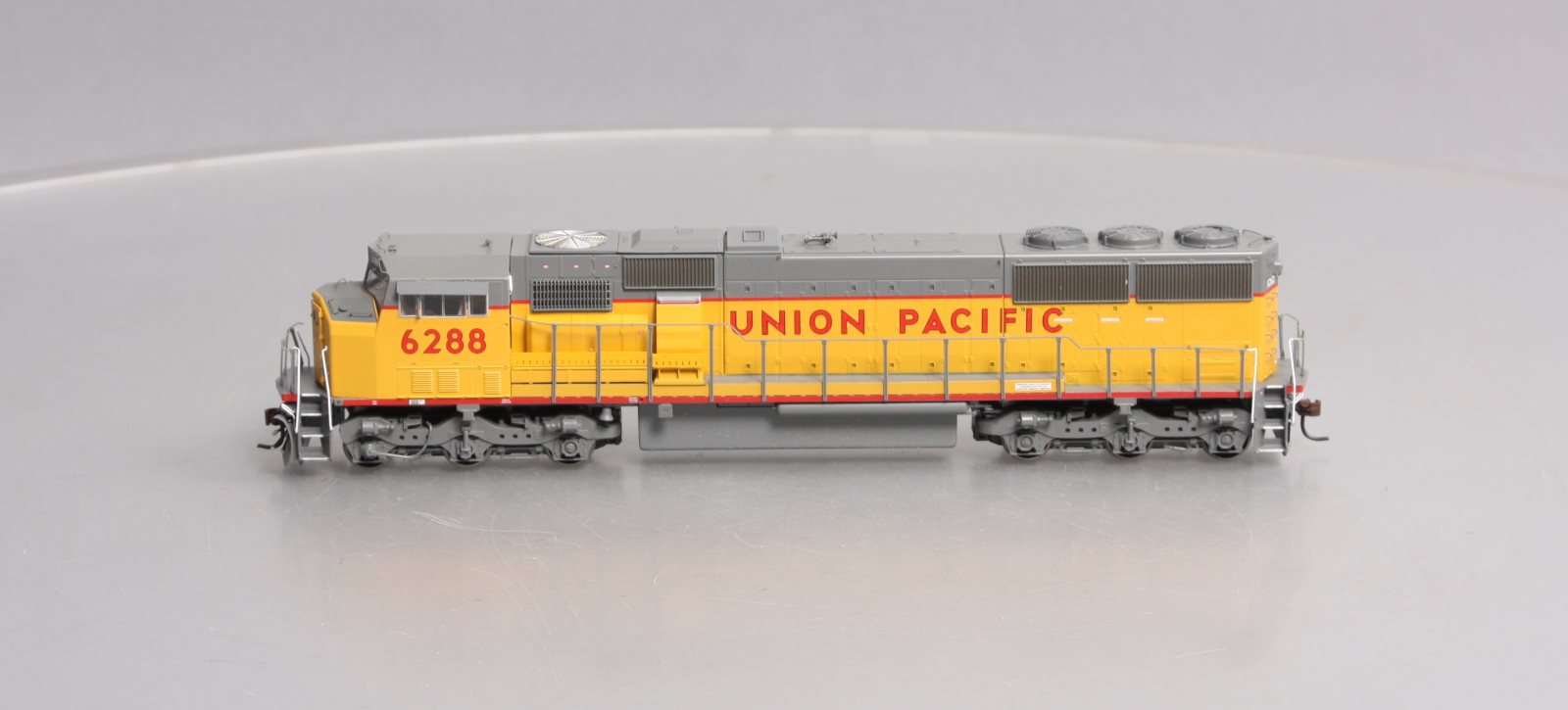 Athearn G67295 HO Scale Union Pacific SD60M Diesel Locomotive #6288