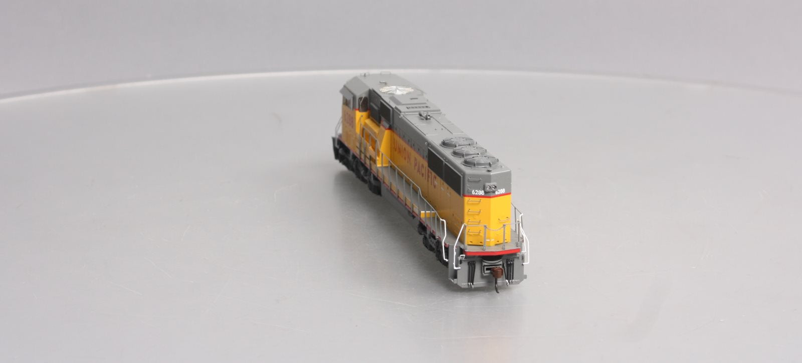 Athearn G67295 HO Scale Union Pacific SD60M Diesel Locomotive #6288