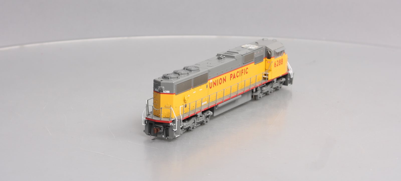 Athearn G67295 HO Scale Union Pacific SD60M Diesel Locomotive #6288