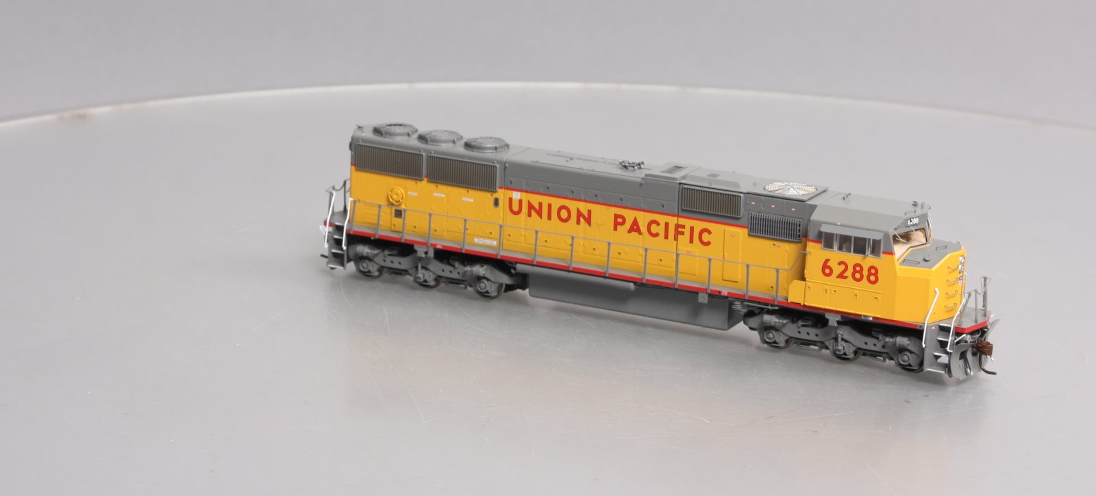 Athearn G67295 HO Scale Union Pacific SD60M Diesel Locomotive #6288