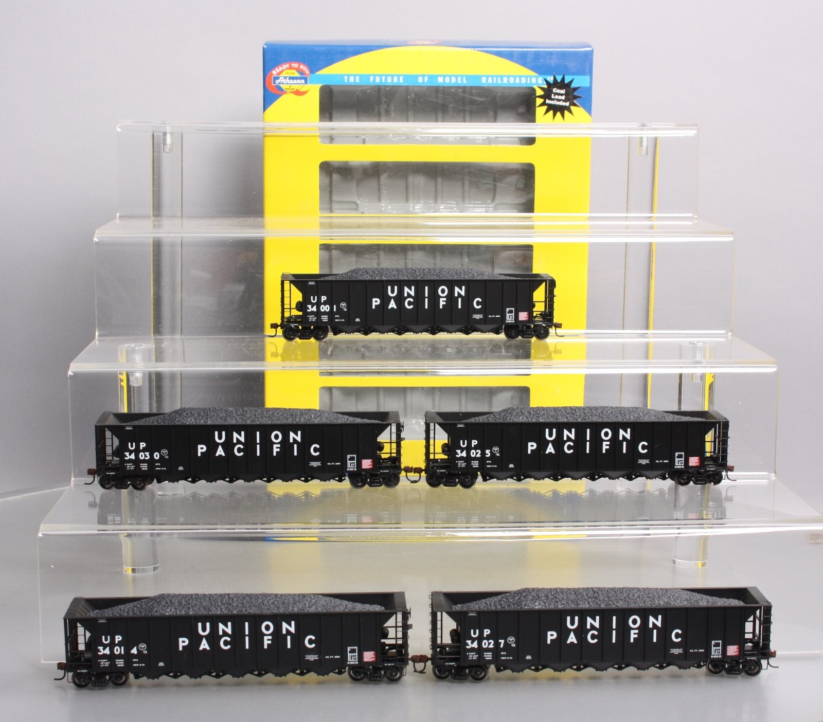 Athearn 94666 HO Union Pacific 5-Bay Rapid Discharge Hopper (Set of 5)