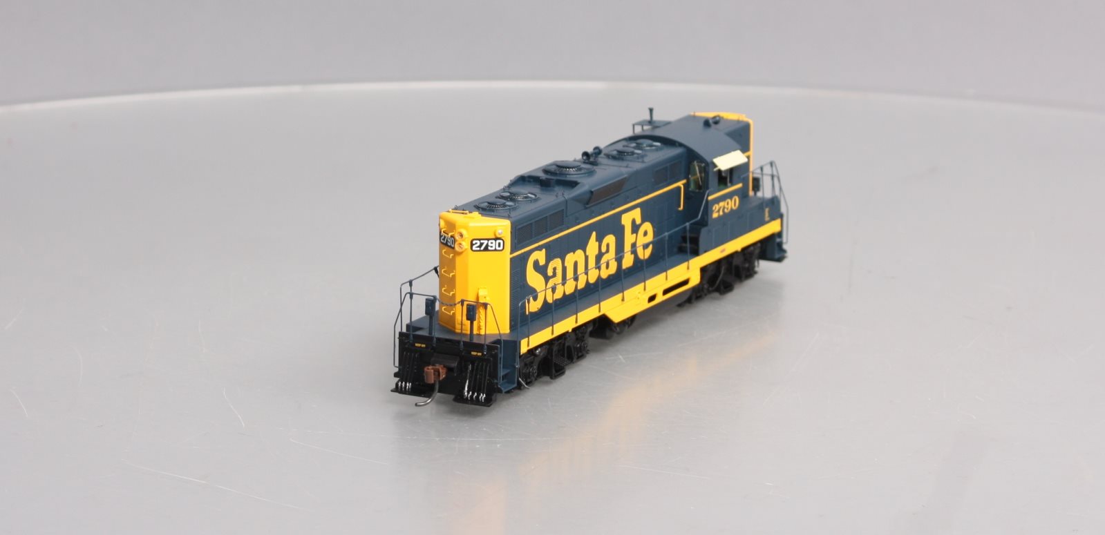 Athearn G64249 HO Santa Fe GP7 Diesel Locomotive #2790 w/DCC/Sound