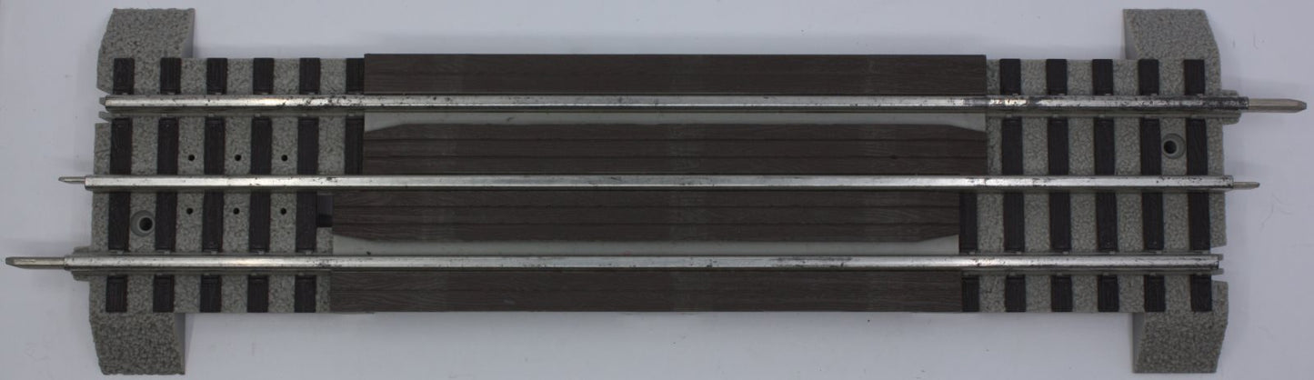 Lionel 12052-7 Fastrack Grade Crossing Crossover Track