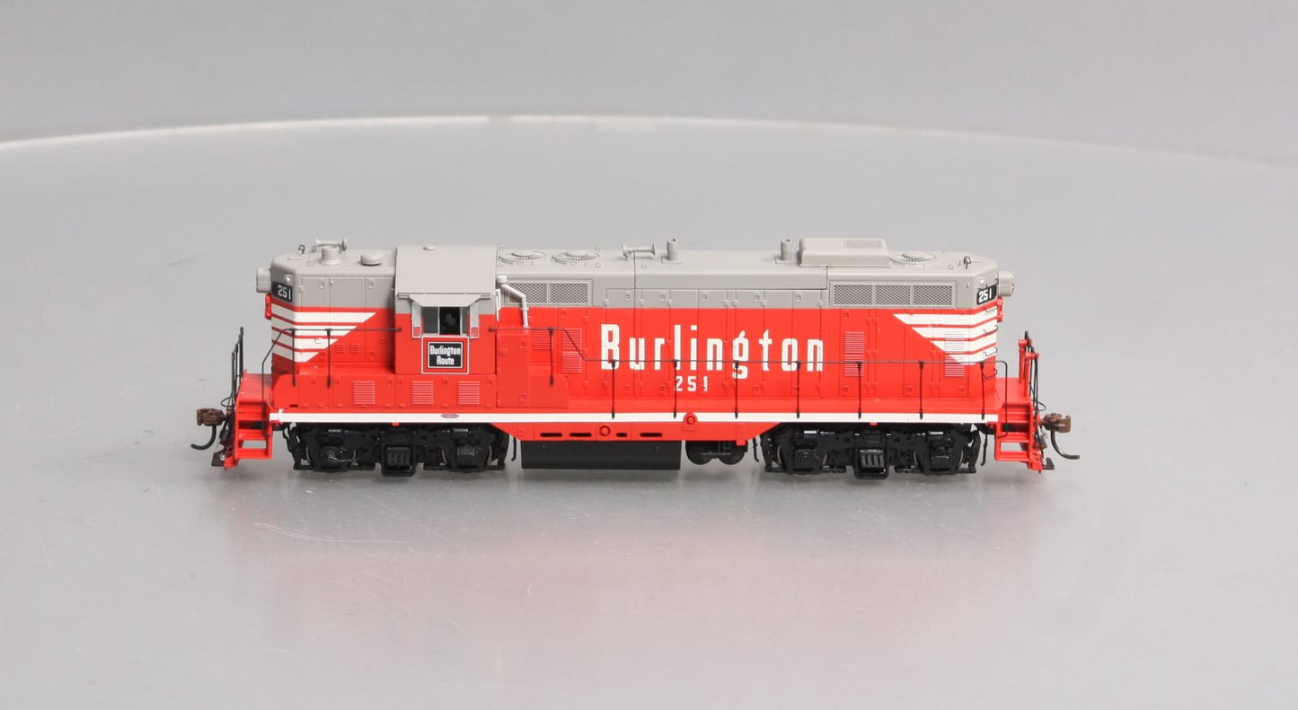 Athearn G62943 HO CB&Q GP7 Diesel Locomotive with DCC & Sound #251
