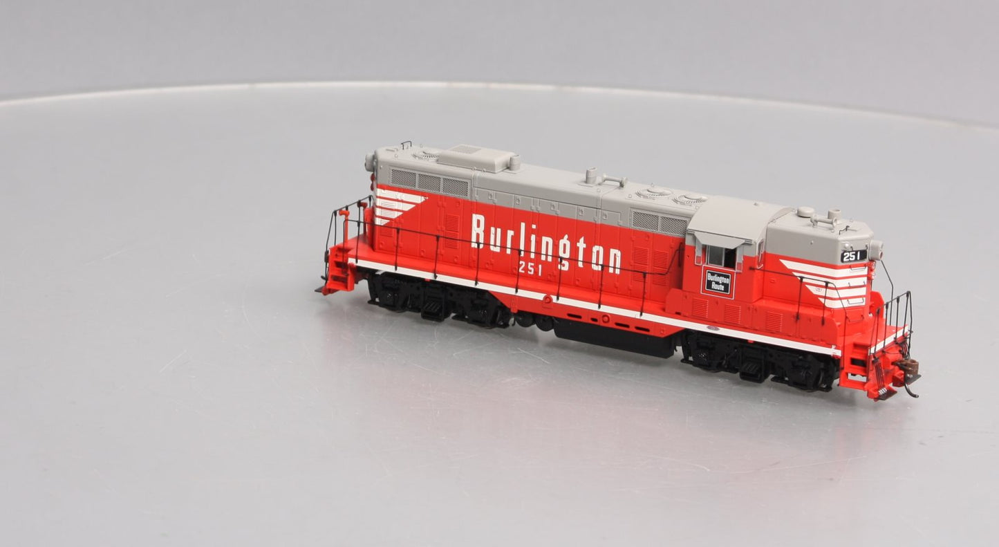 Athearn G62943 HO CB&Q GP7 Diesel Locomotive with DCC & Sound #251